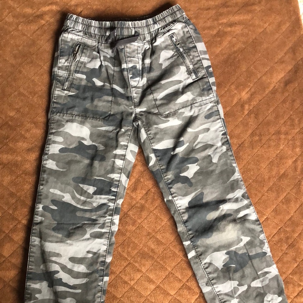 GAP Gray Casual Camouflage Pants